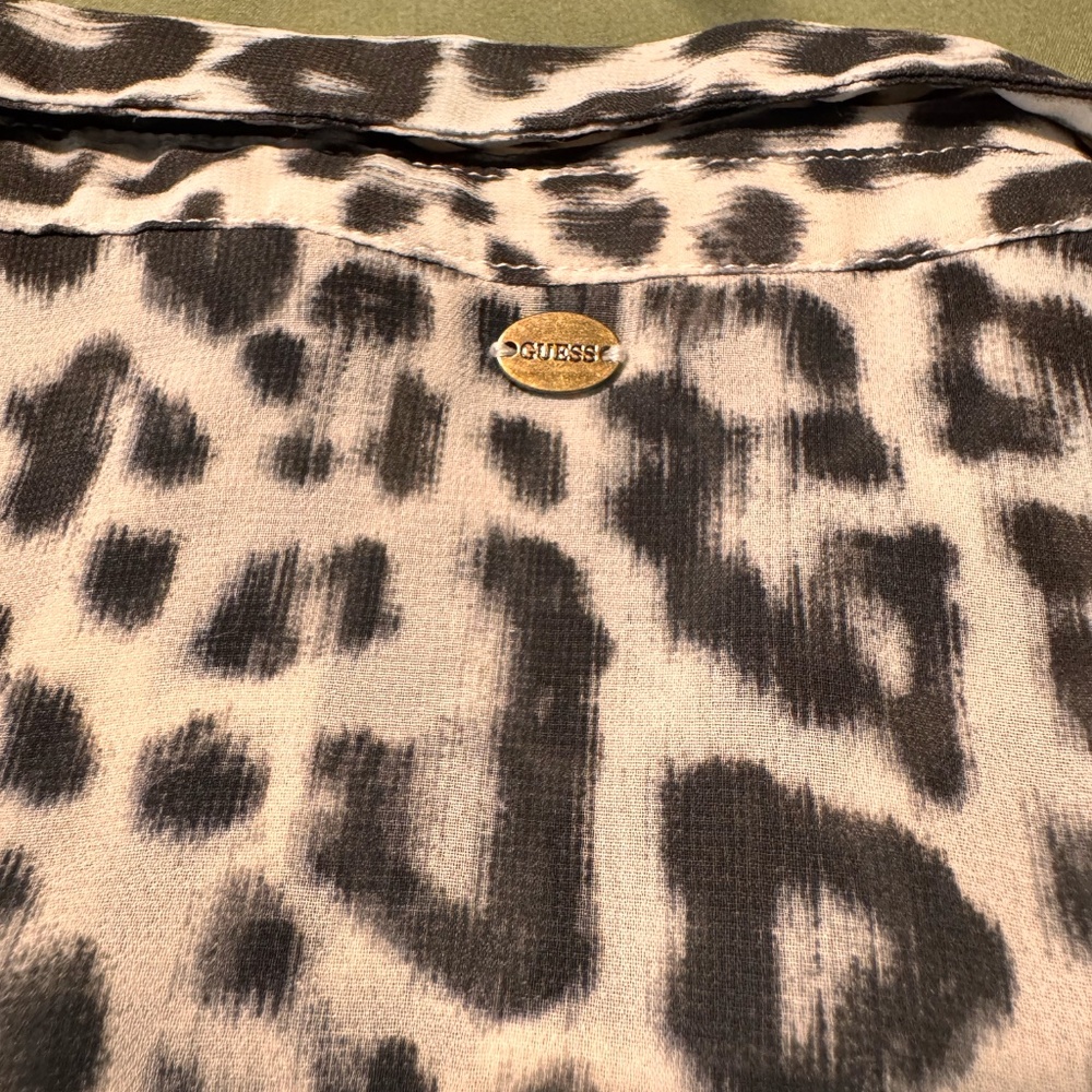 Euc - Guess Split Back Button Up Tank - image 4